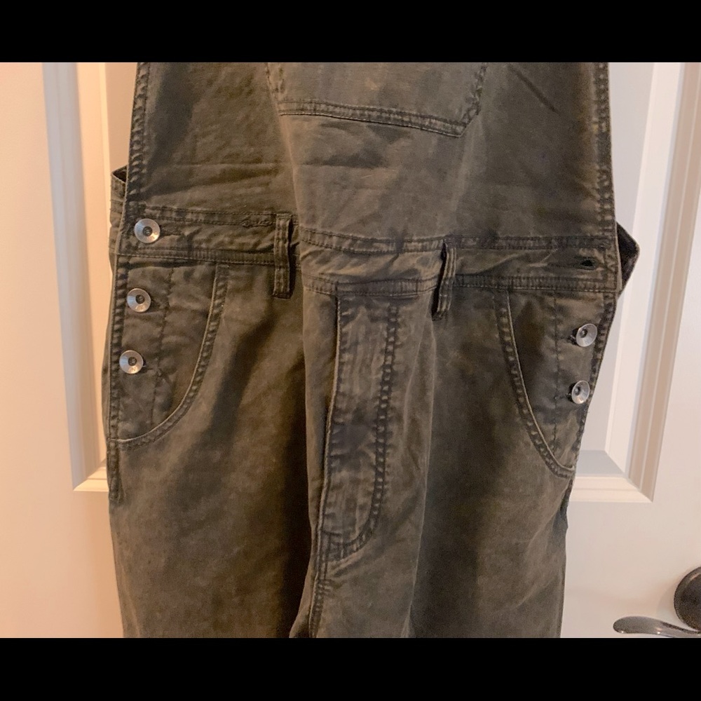 NWOT ~ BDG ~ Urban Outfitters Overalls ~ Size L